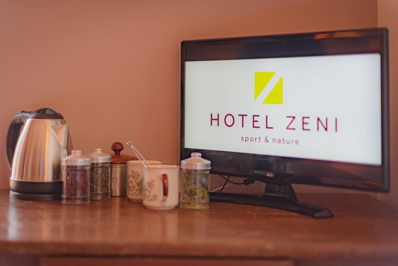 Hotel Zeni Brentonico Eksteriør bilde